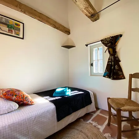 La Maison De Ganil Bed and breakfast Saint-Cirq-Lapopie