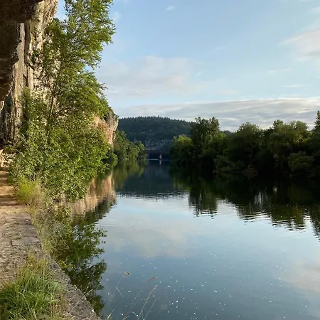 La Maison De Ganil Bed and breakfast